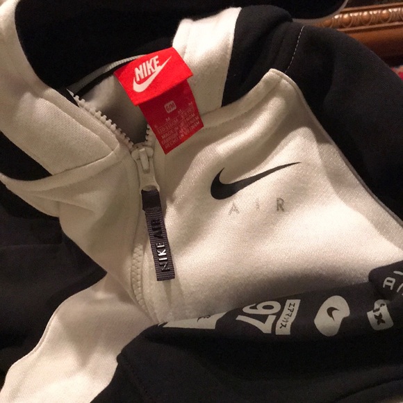 Nike Air boys hoodie - Picture 7 of 7